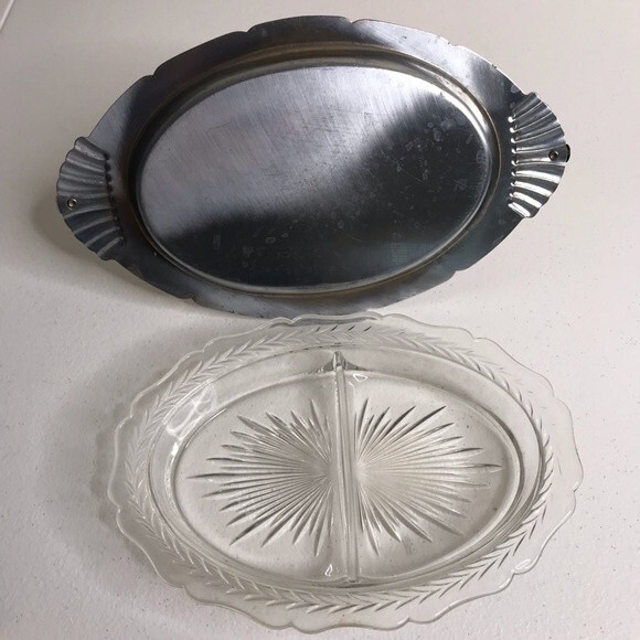 Vintage Divided Glass Metal Handle Serving Condiment Entertainment Holiday Tray - Picture 4 of 7